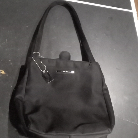 Nine West Tote ..Purse - Picture 2 of 7